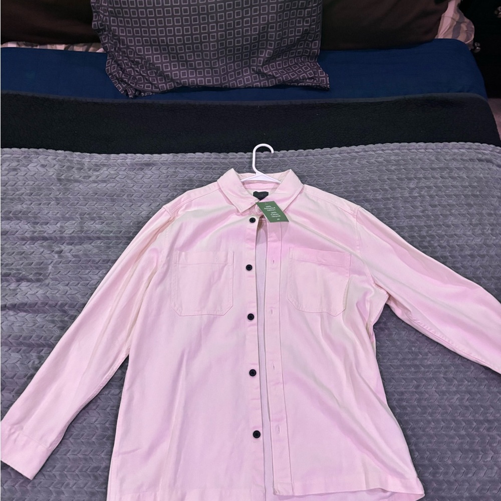 H&M Light cream colored Collared button down jacket/shirt mens size Large